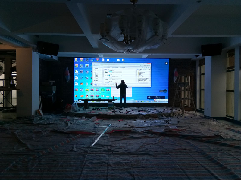 渝北泰達(dá)爾?室內(nèi)LED顯示屏P2.5