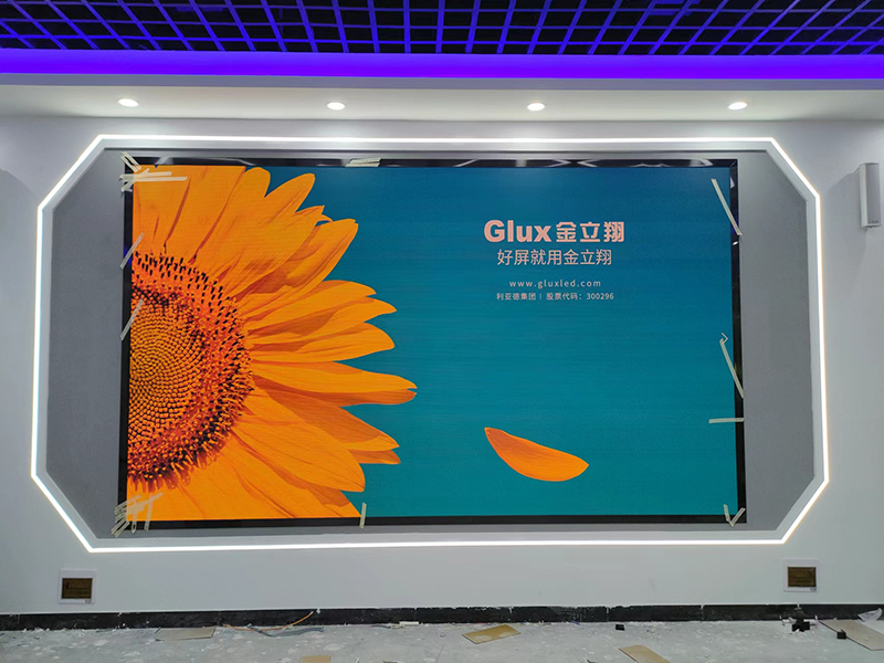 重慶渝北職教中心安裝室內(nèi)全彩led顯示屏